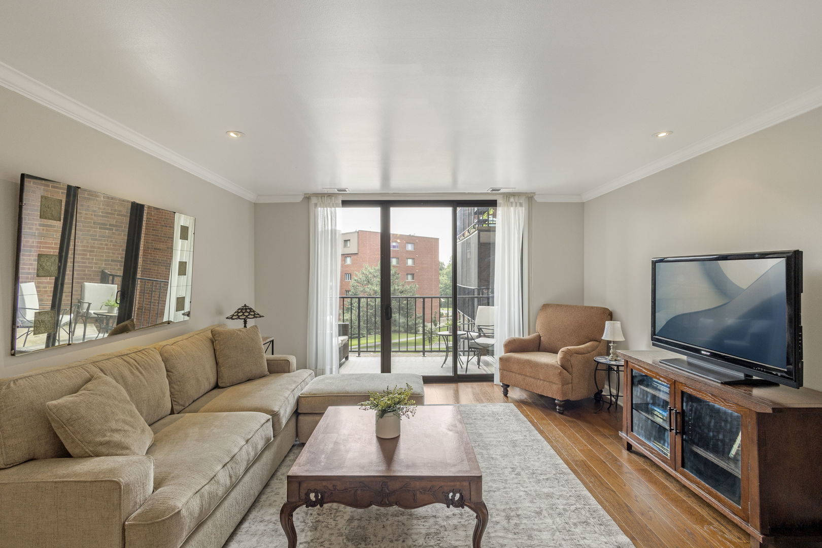 111 Acacia Drive Unit: 306