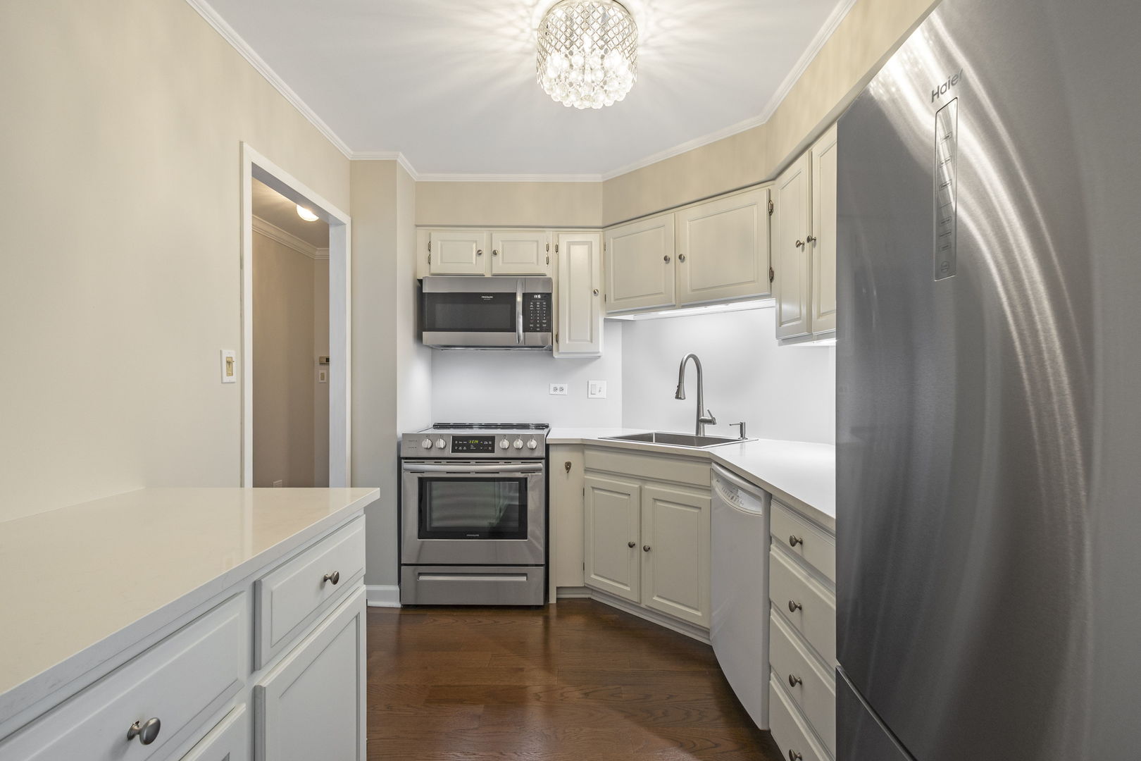 111 Acacia Drive Unit: 306