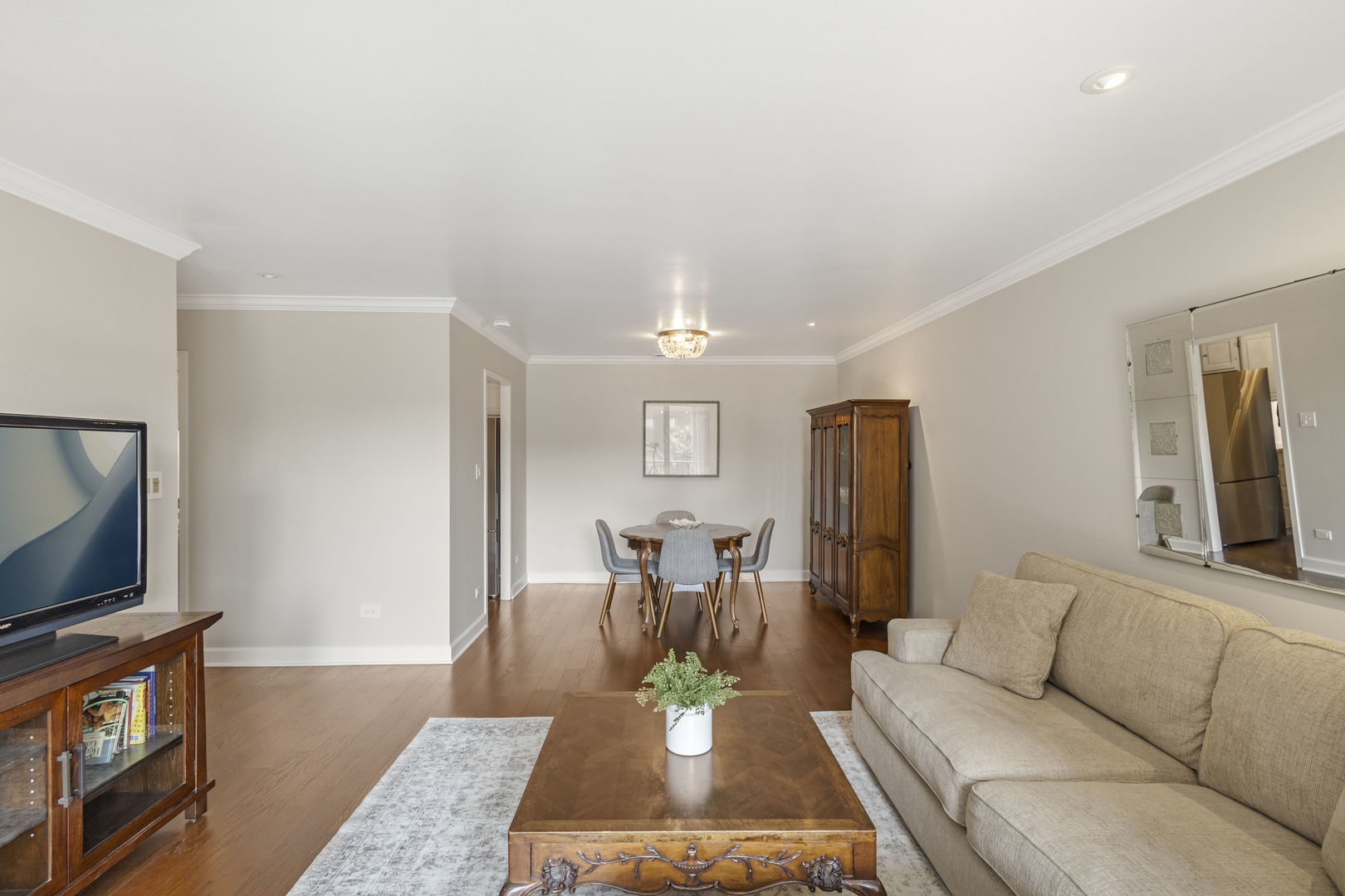 111 Acacia Drive Unit: 306