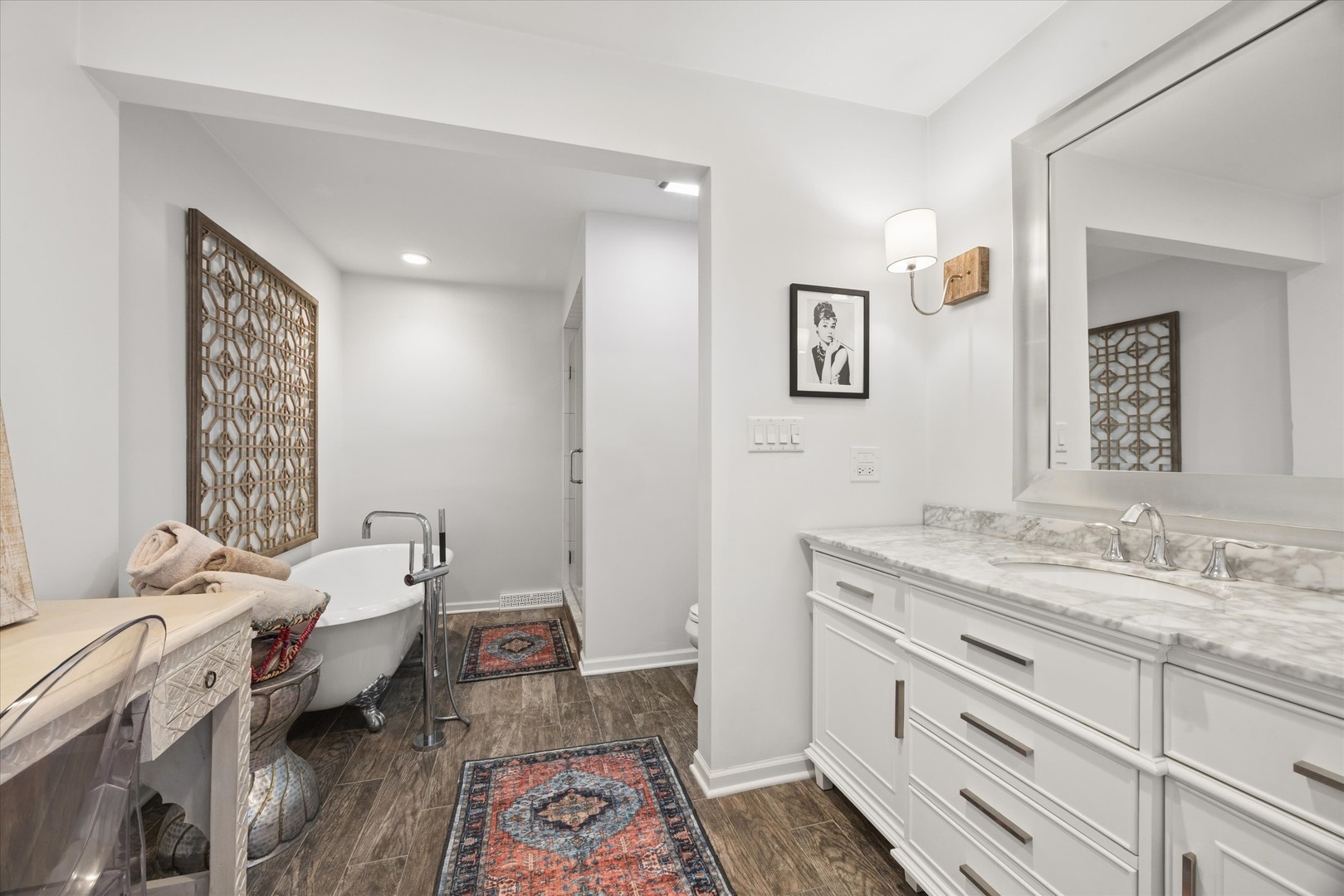 6493 Apache Drive
