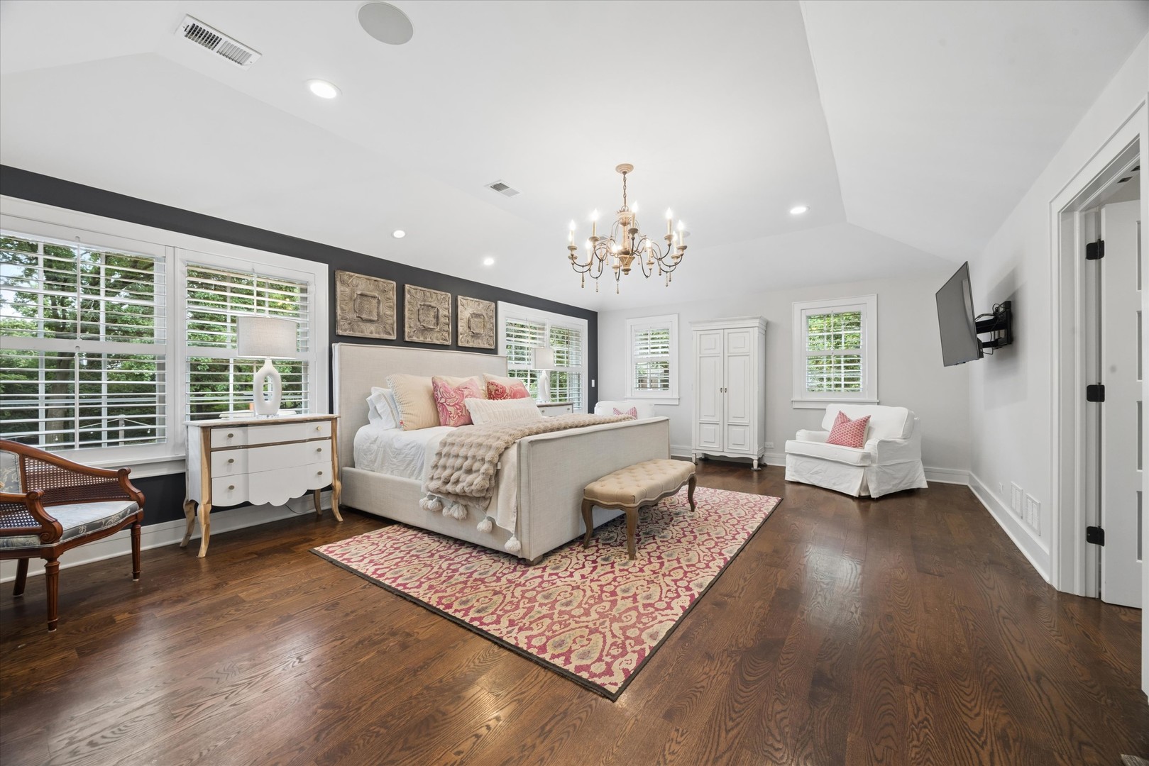 6493 Apache Drive