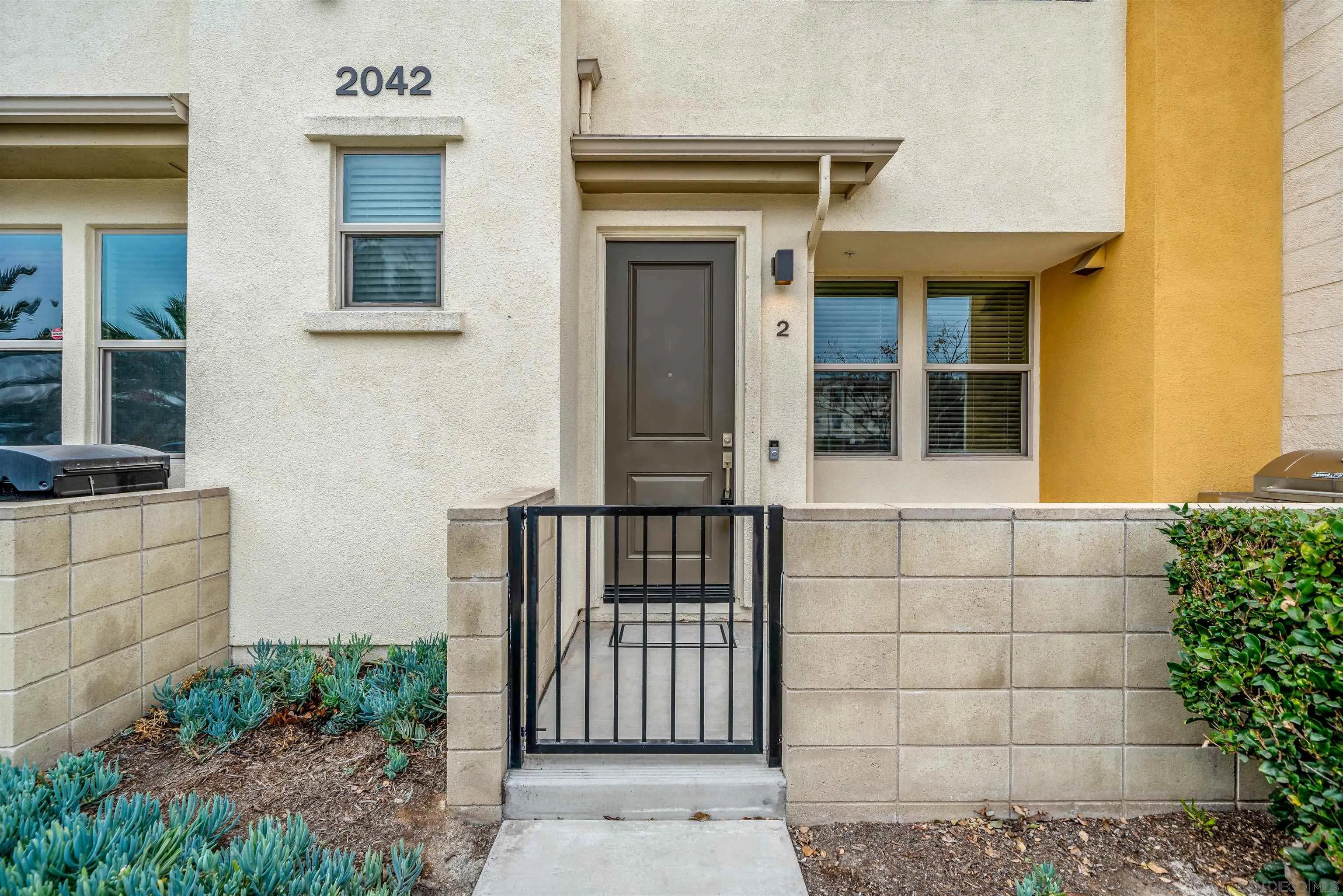 2042 Foxtrot Loop Unit 2