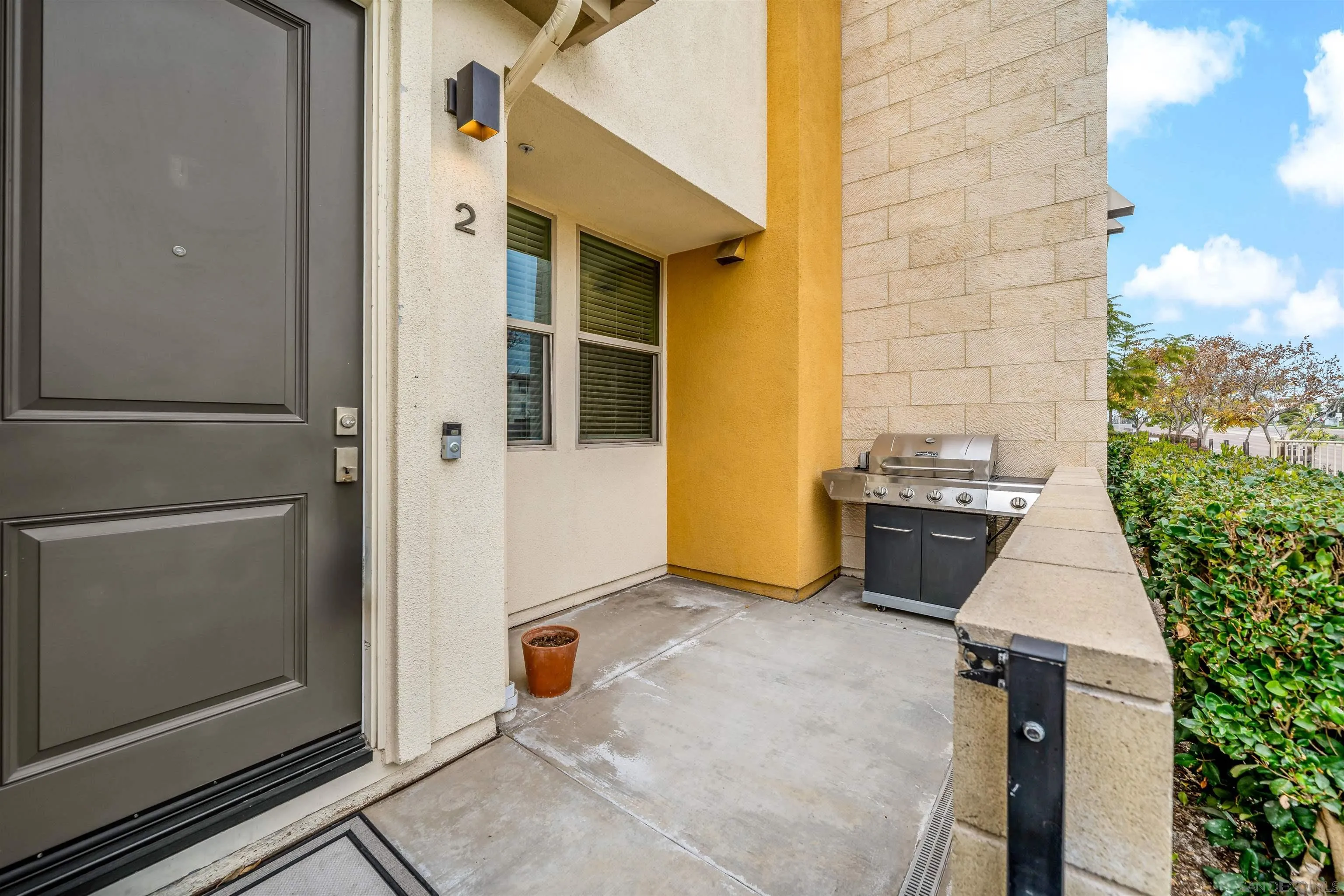 2042 Foxtrot Loop Unit 2