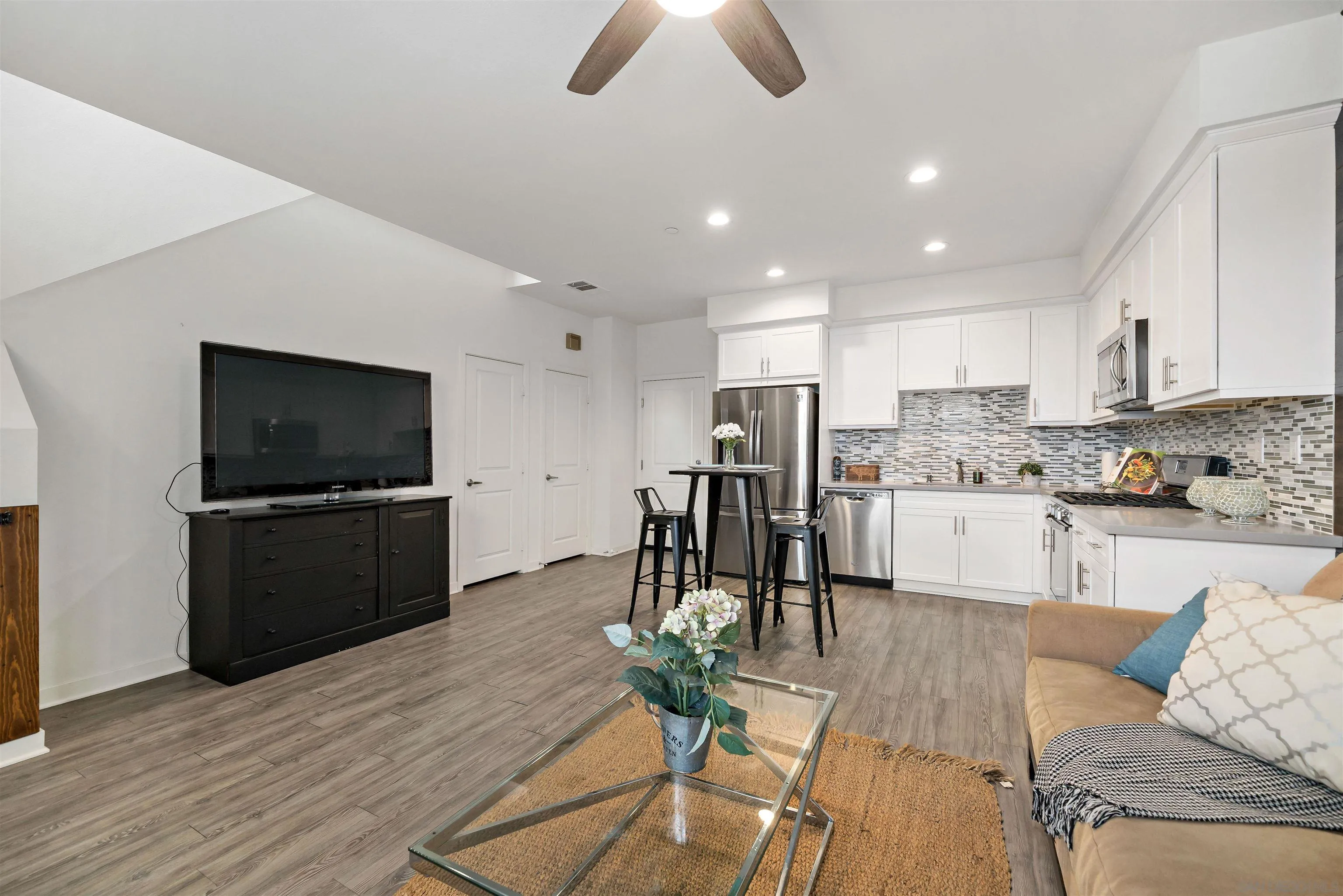 2042 Foxtrot Loop Unit 2