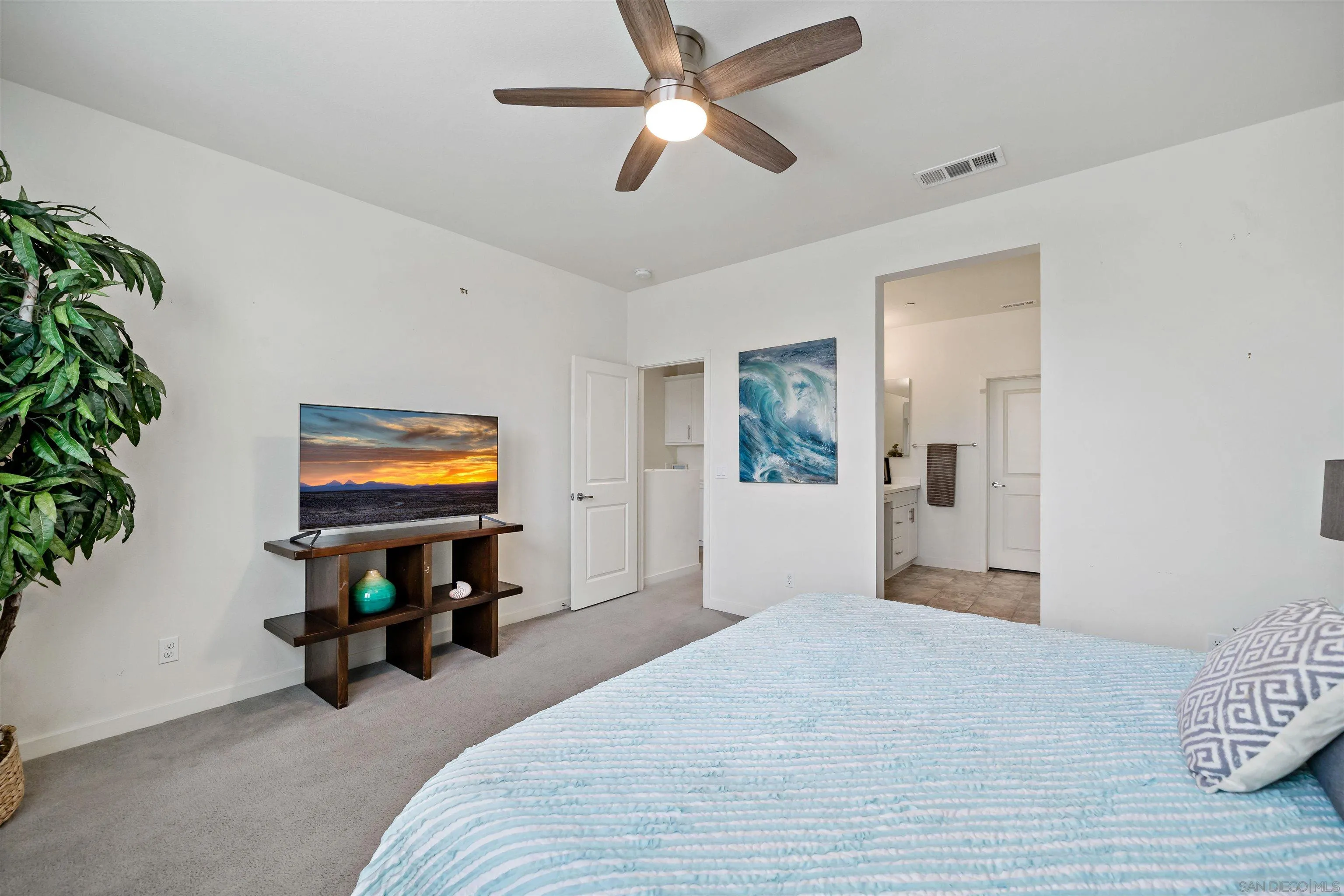 2042 Foxtrot Loop Unit 2