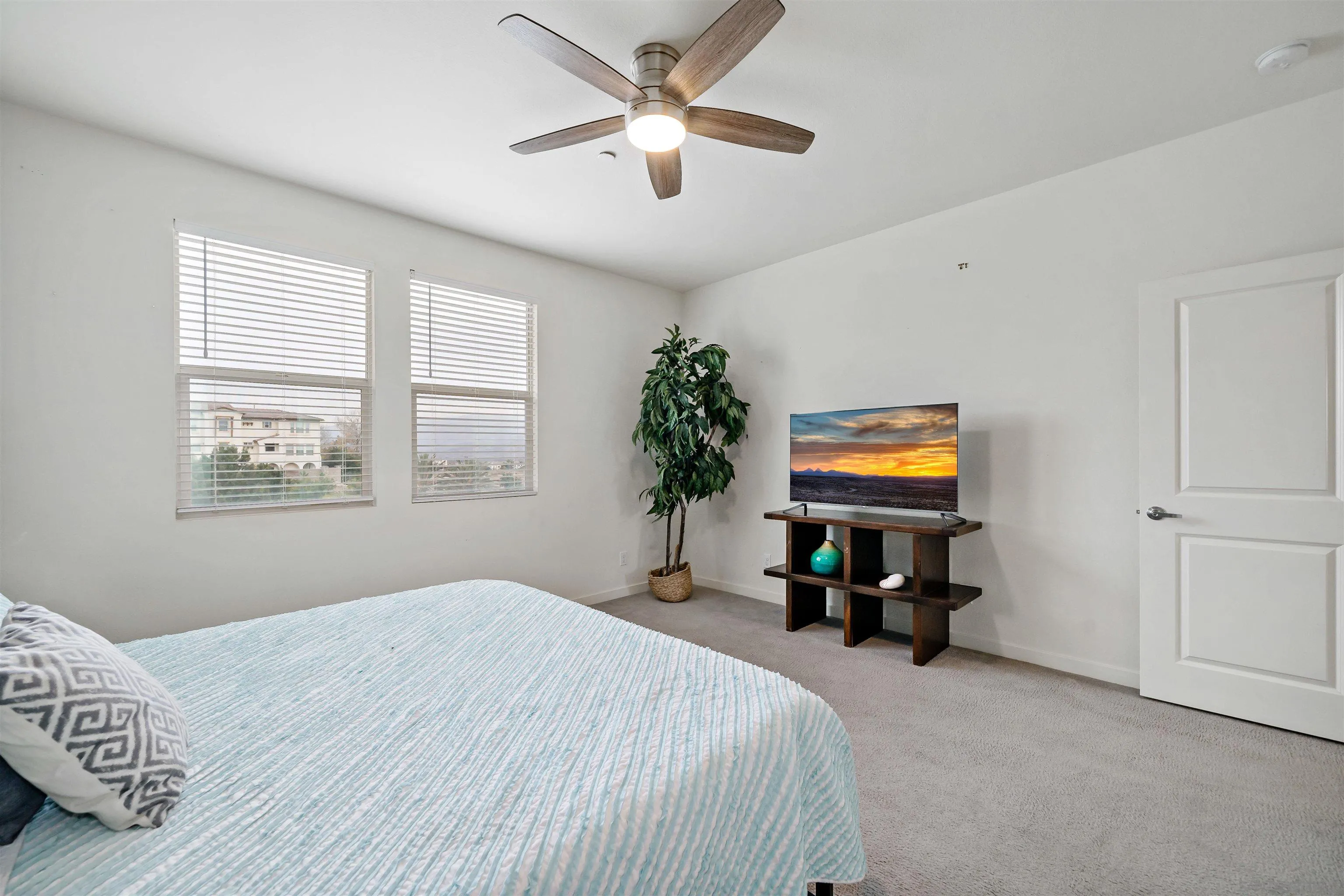 2042 Foxtrot Loop Unit 2