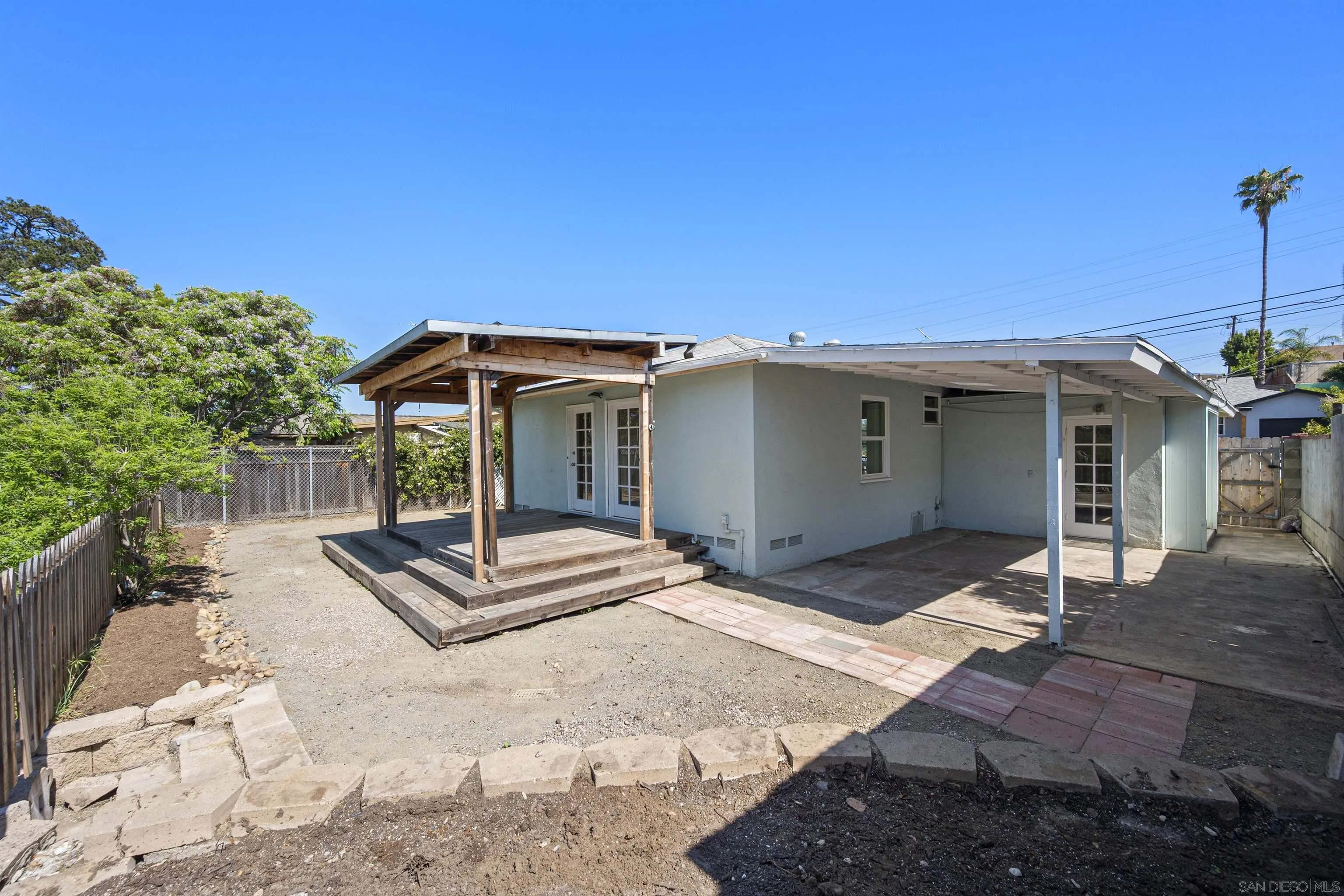 2762 Ridge View Drive