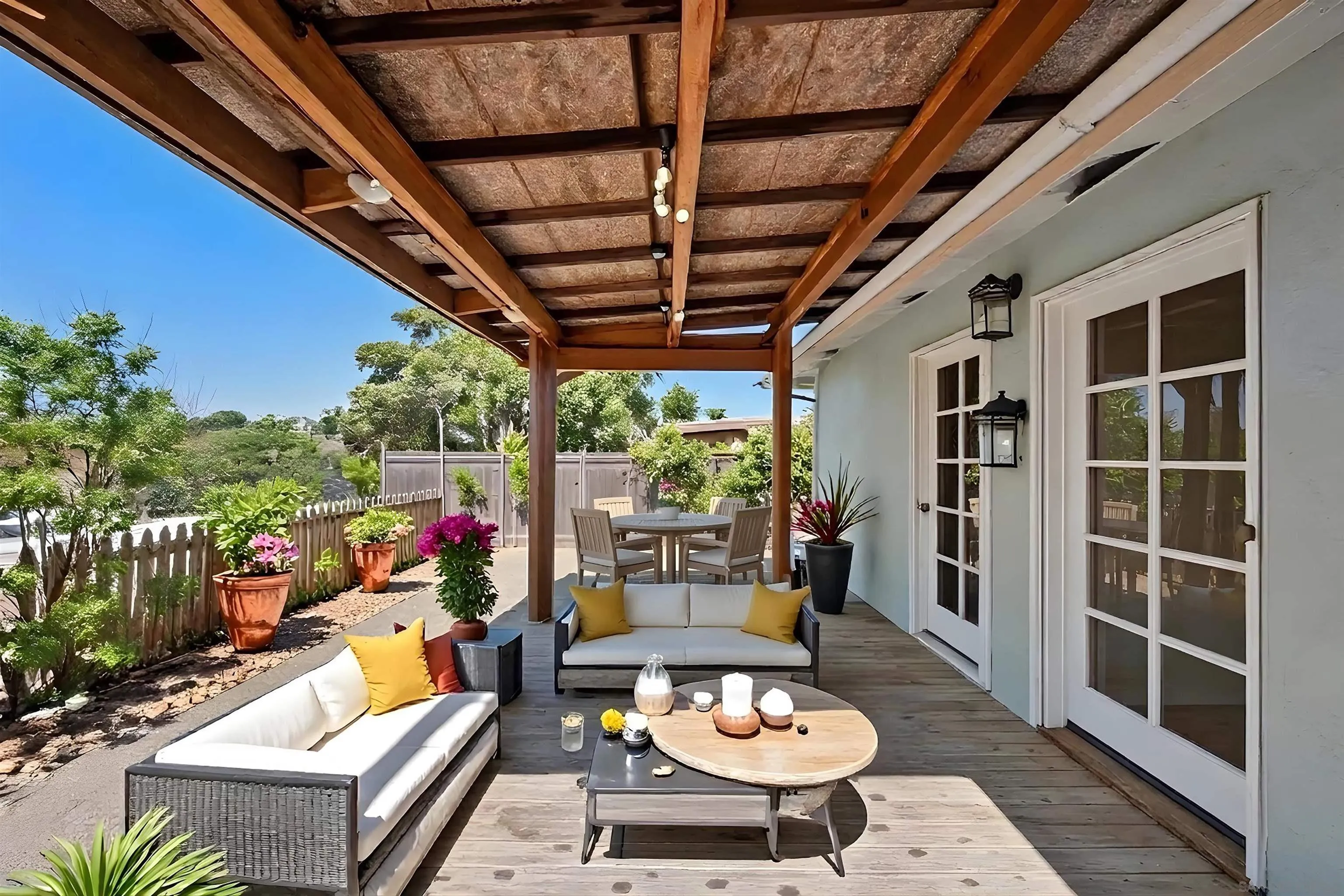 2762 Ridge View Drive