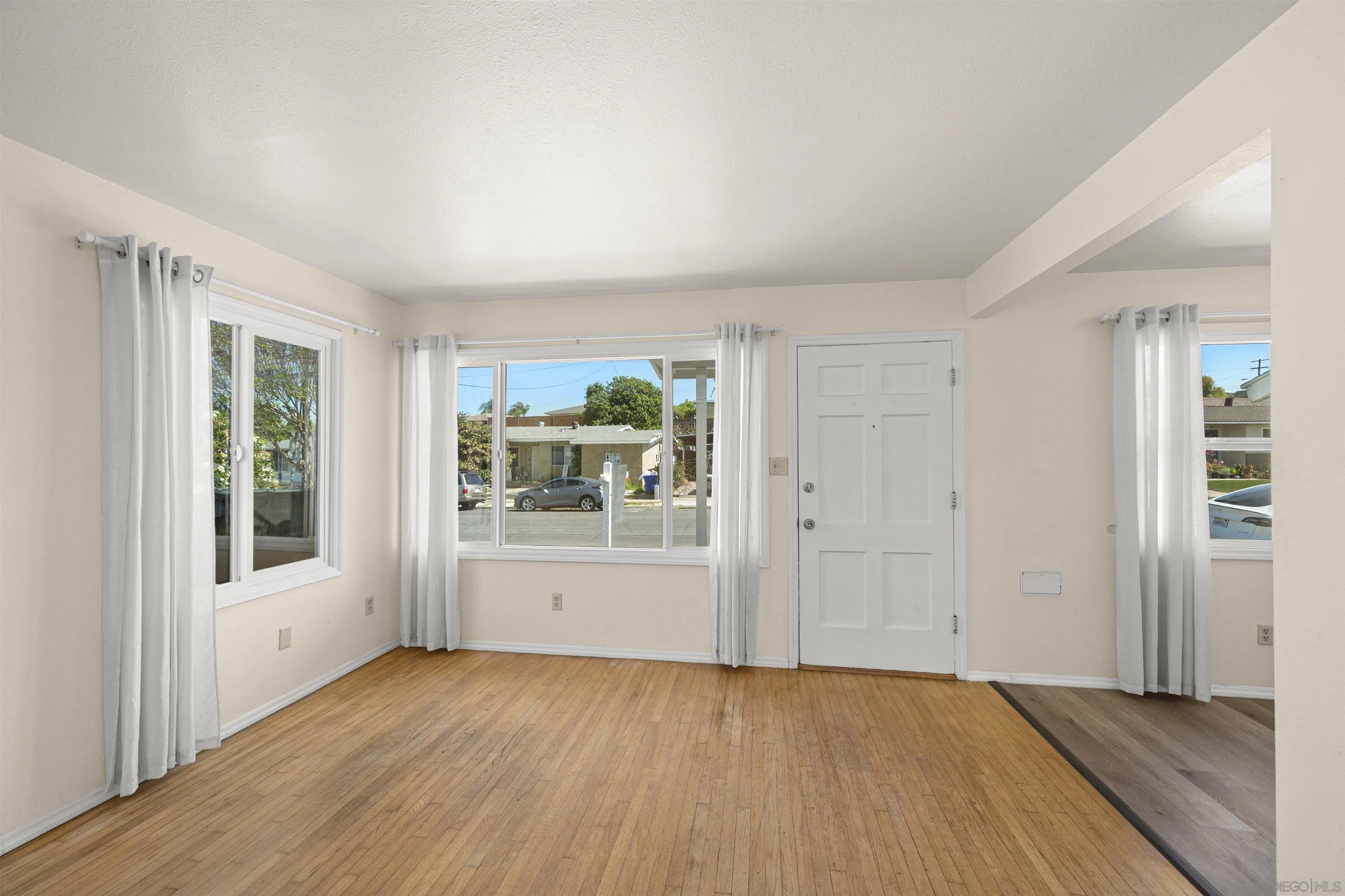 2762 Ridge View Drive