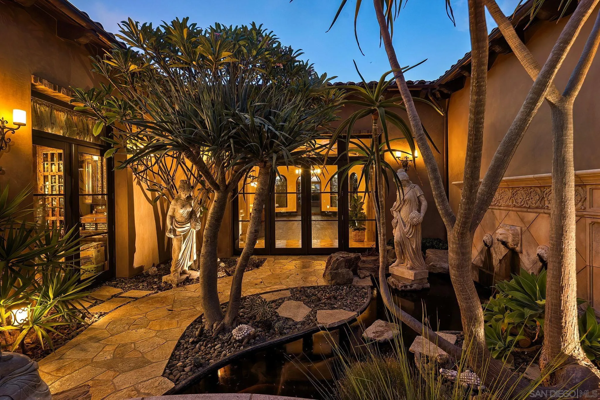 8619 Via Rancho Cielo