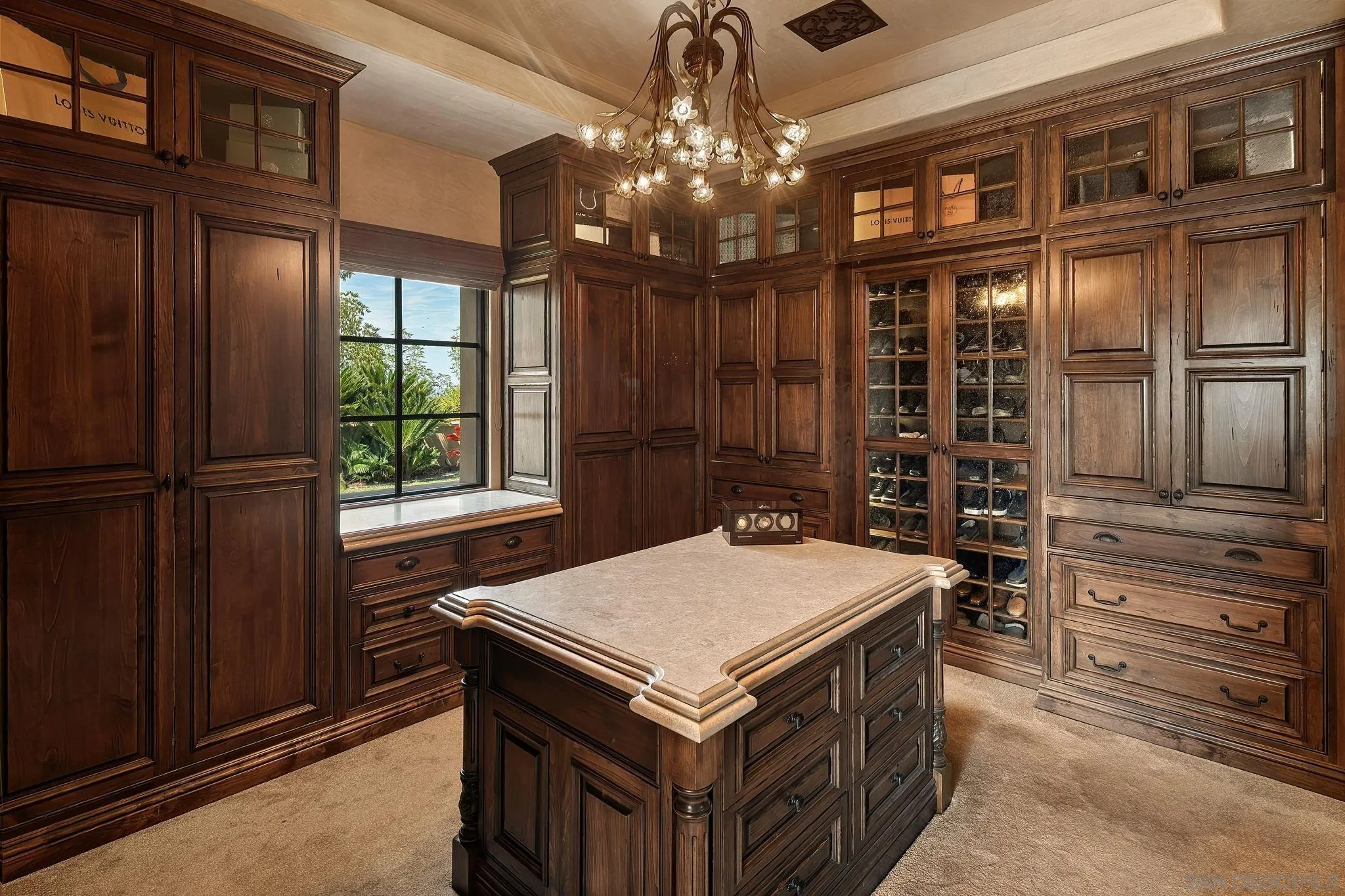 8619 Via Rancho Cielo