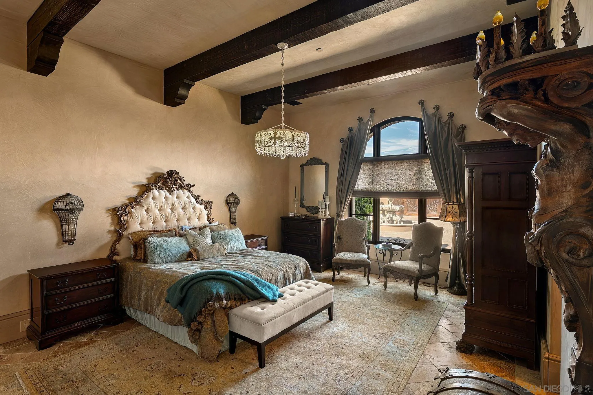 8619 Via Rancho Cielo