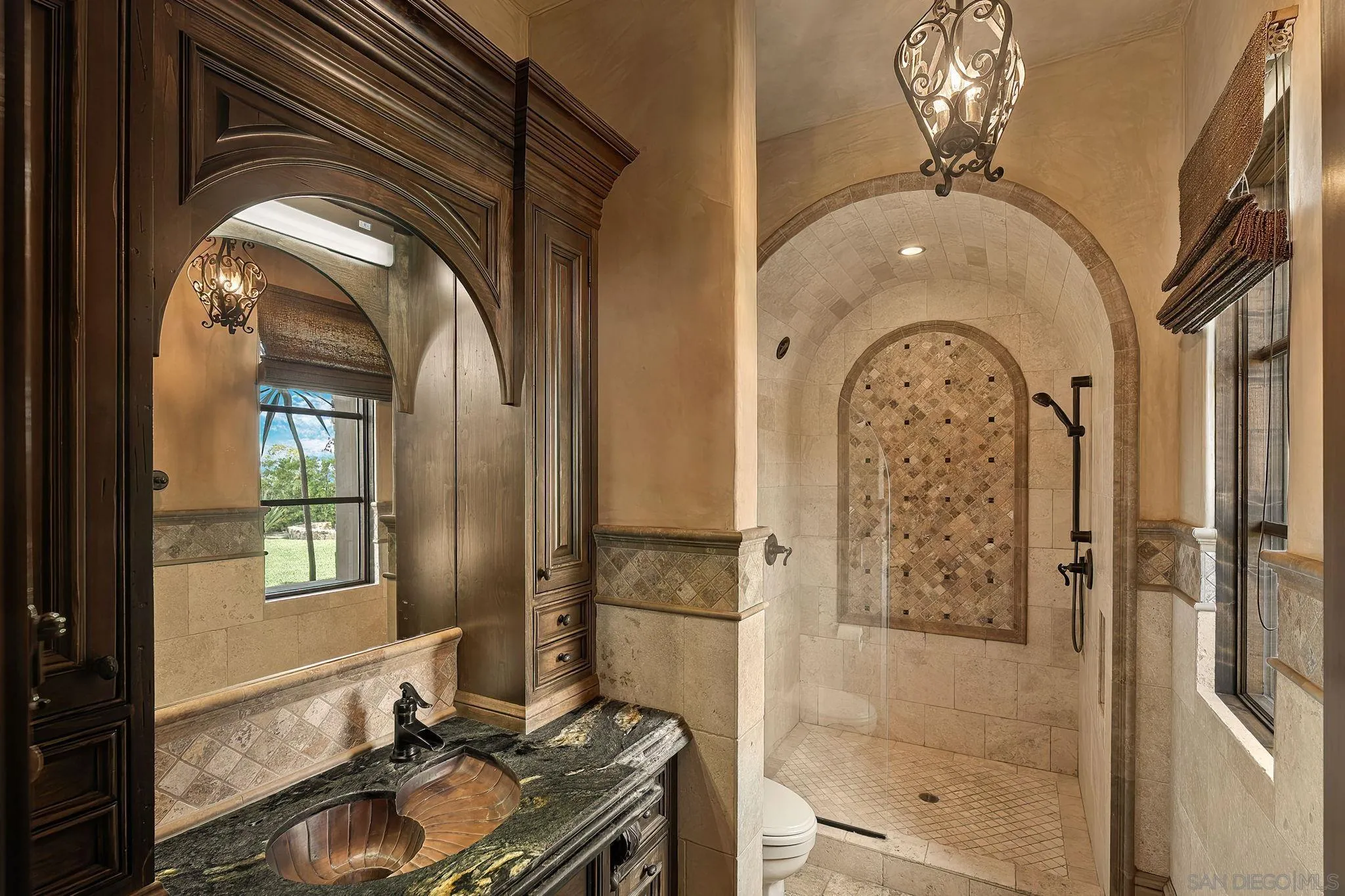 8619 Via Rancho Cielo