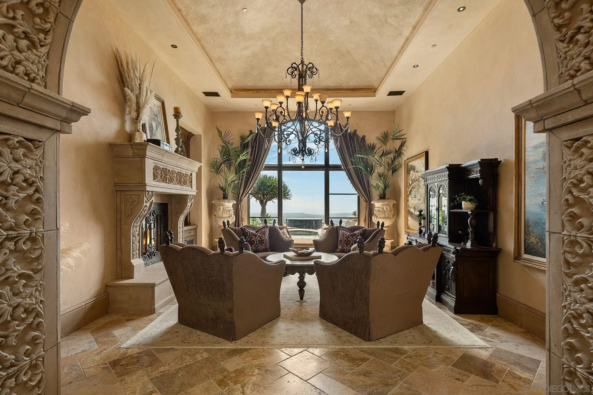 8619 Via Rancho Cielo