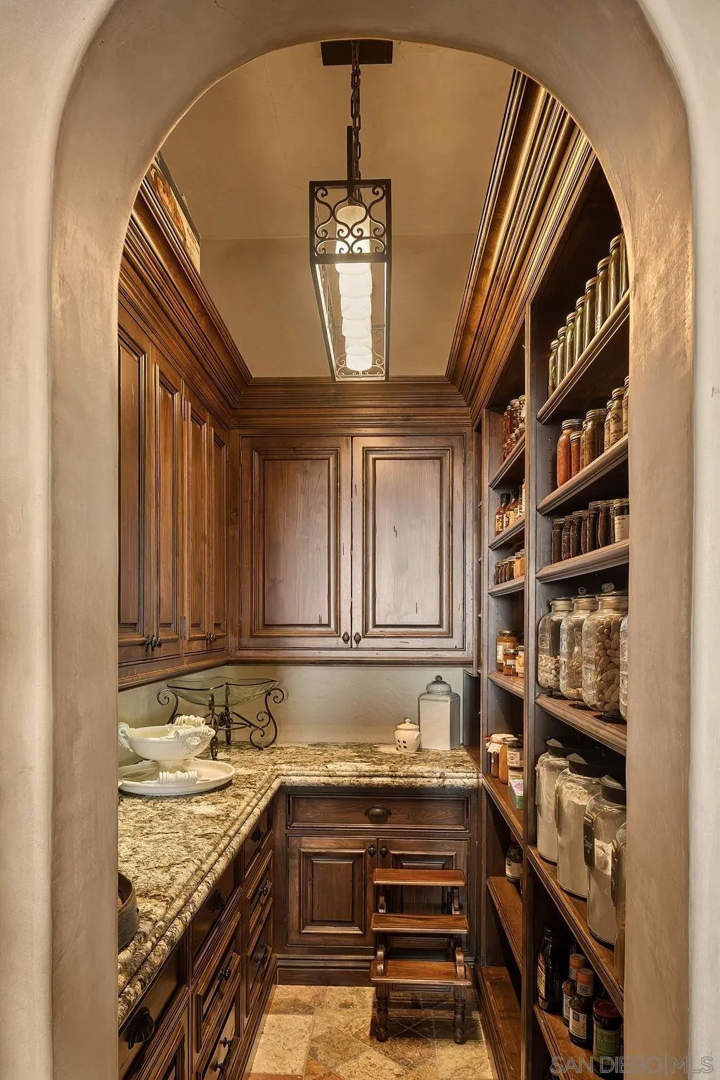8619 Via Rancho Cielo