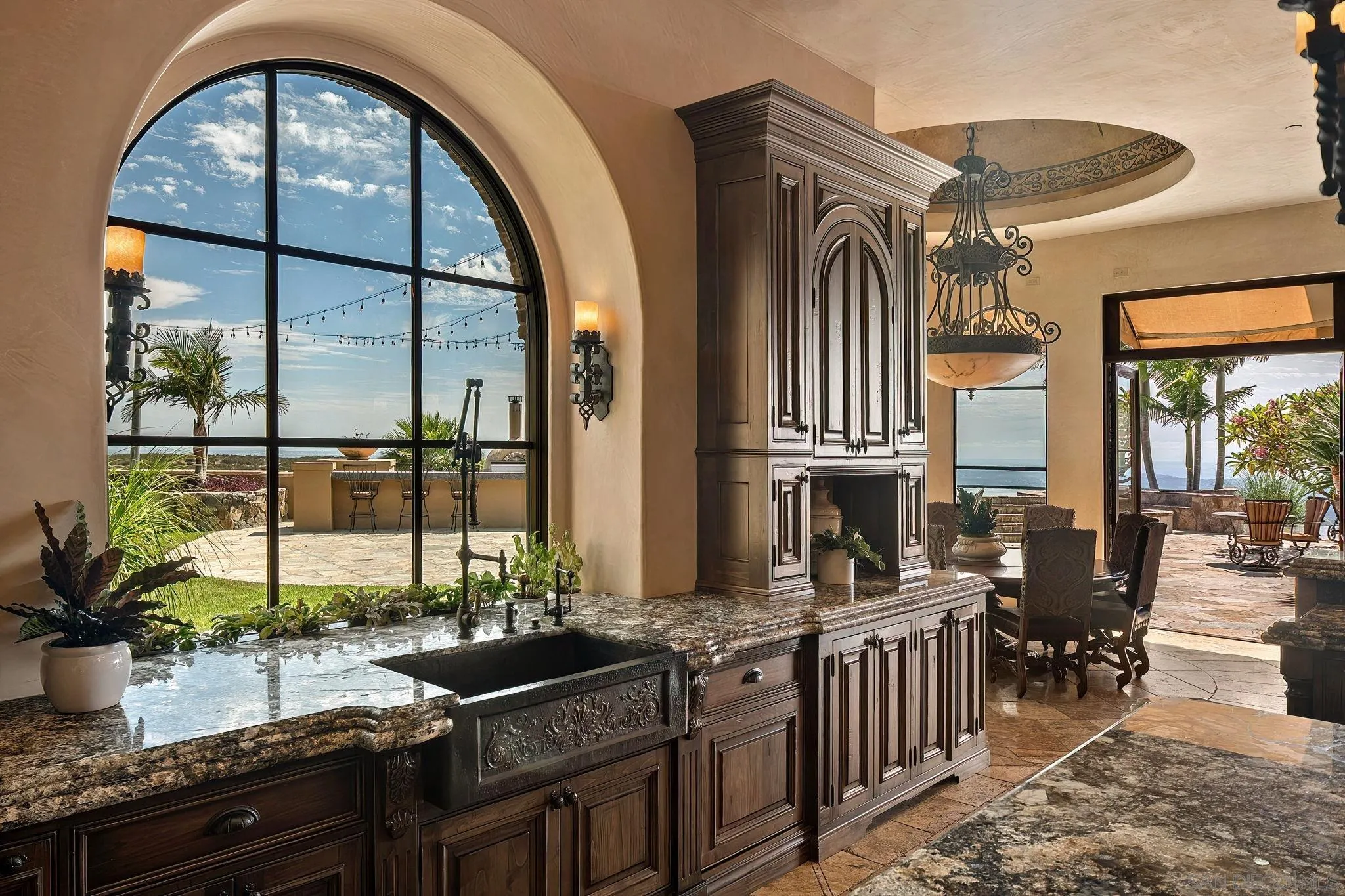 8619 Via Rancho Cielo