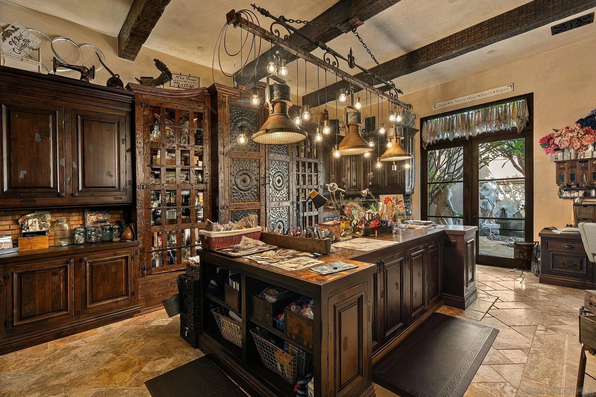 8619 Via Rancho Cielo