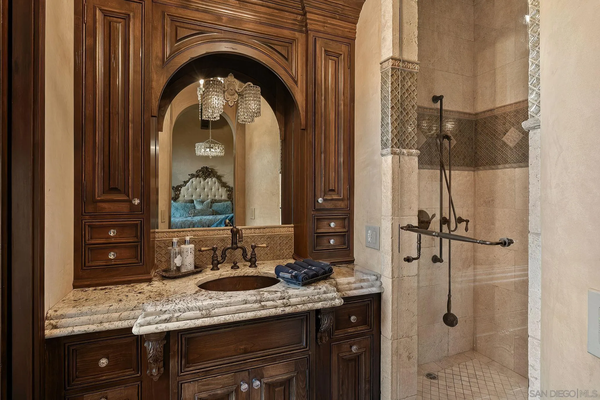 8619 Via Rancho Cielo