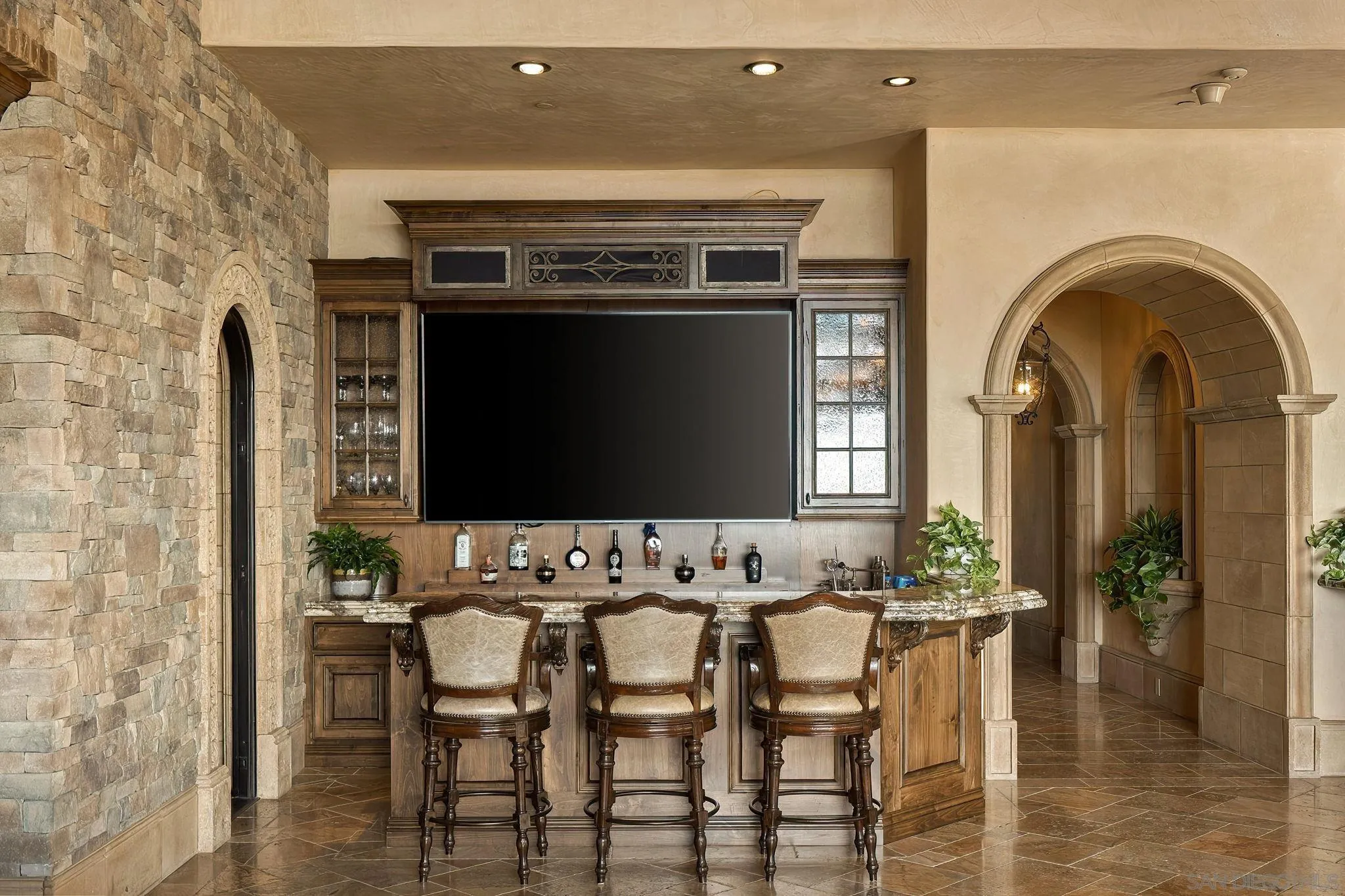 8619 Via Rancho Cielo