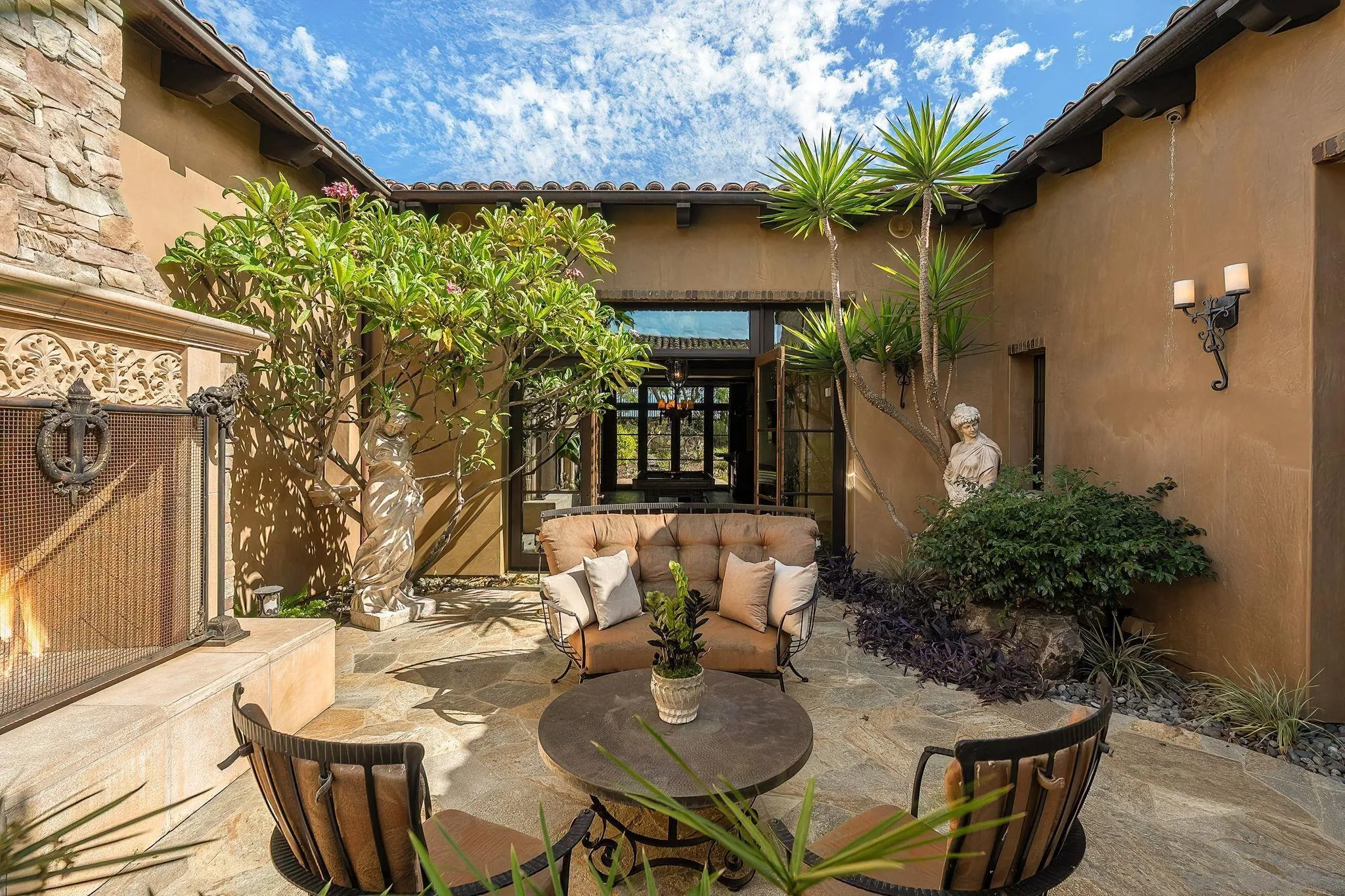 8619 Via Rancho Cielo