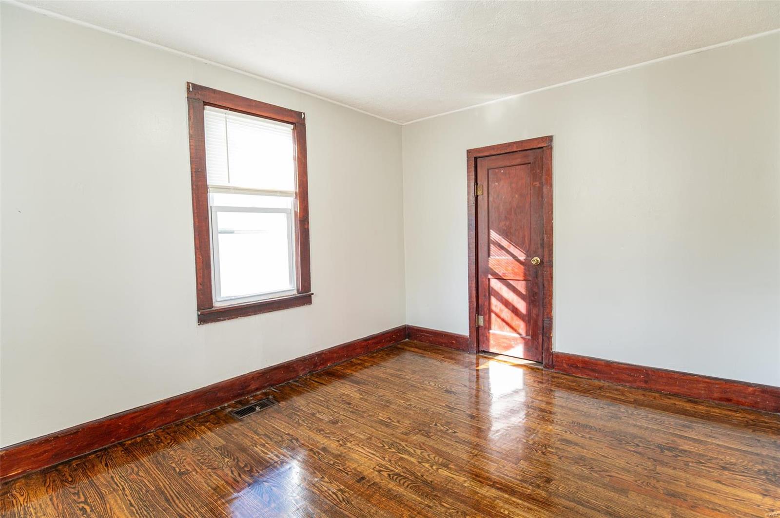 506 S Oak