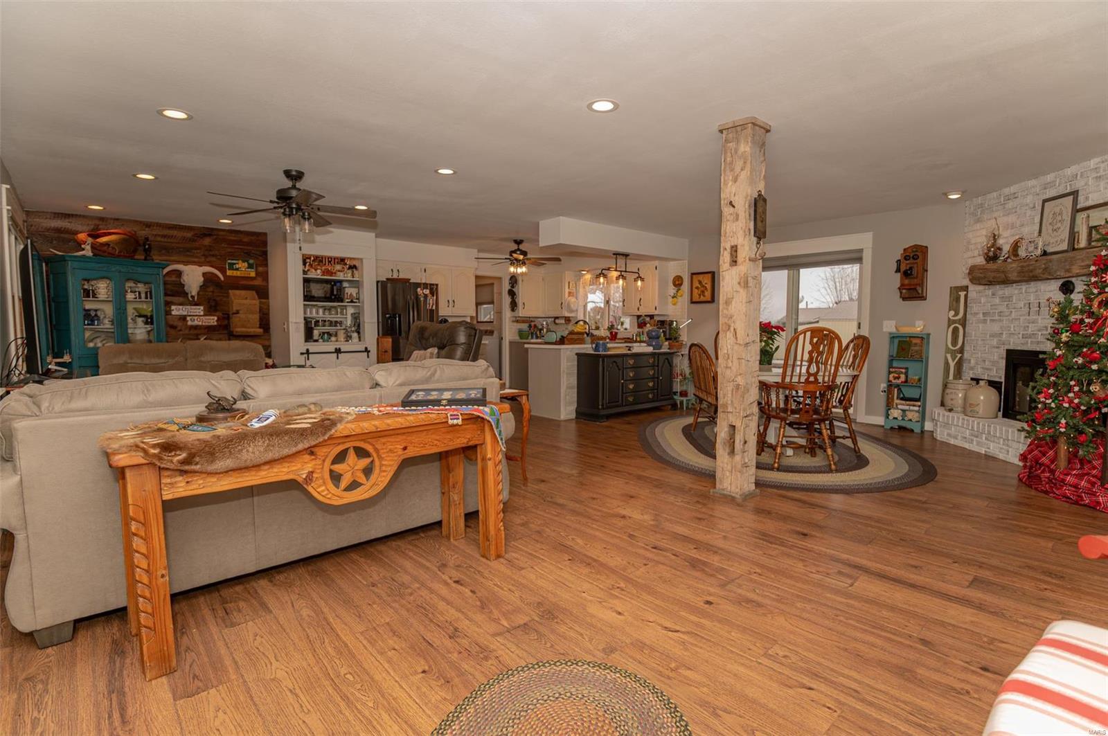 202 N Belle Ave