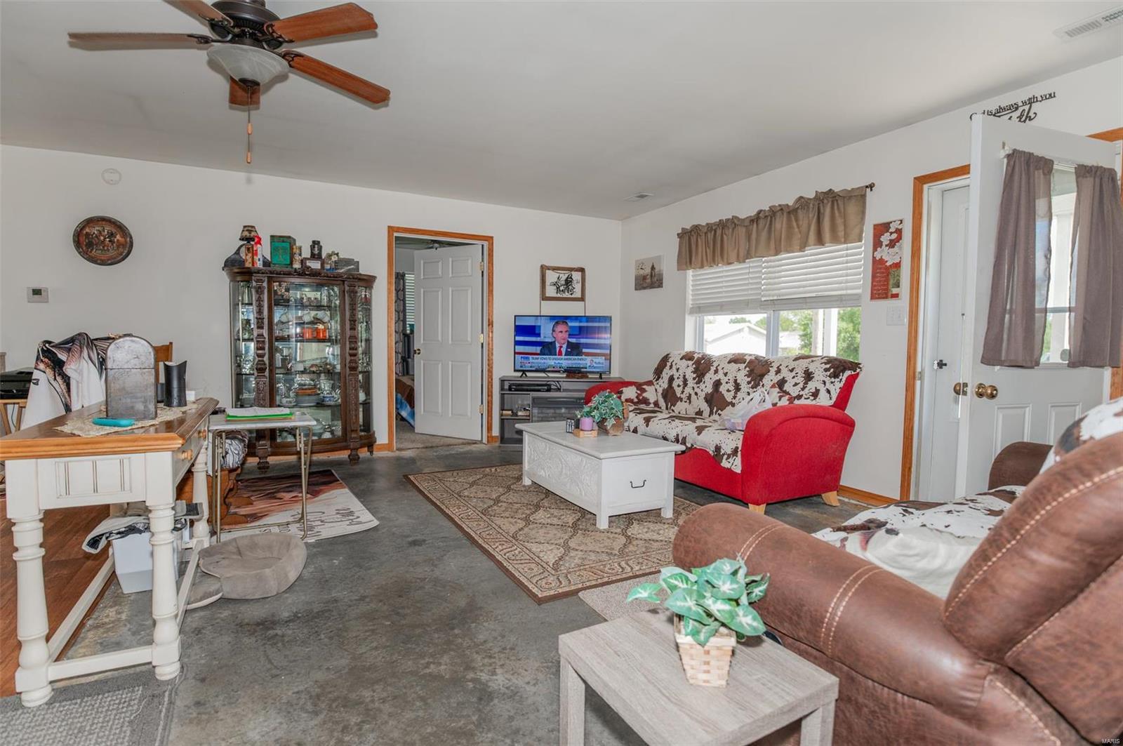 306 W Kansas City St