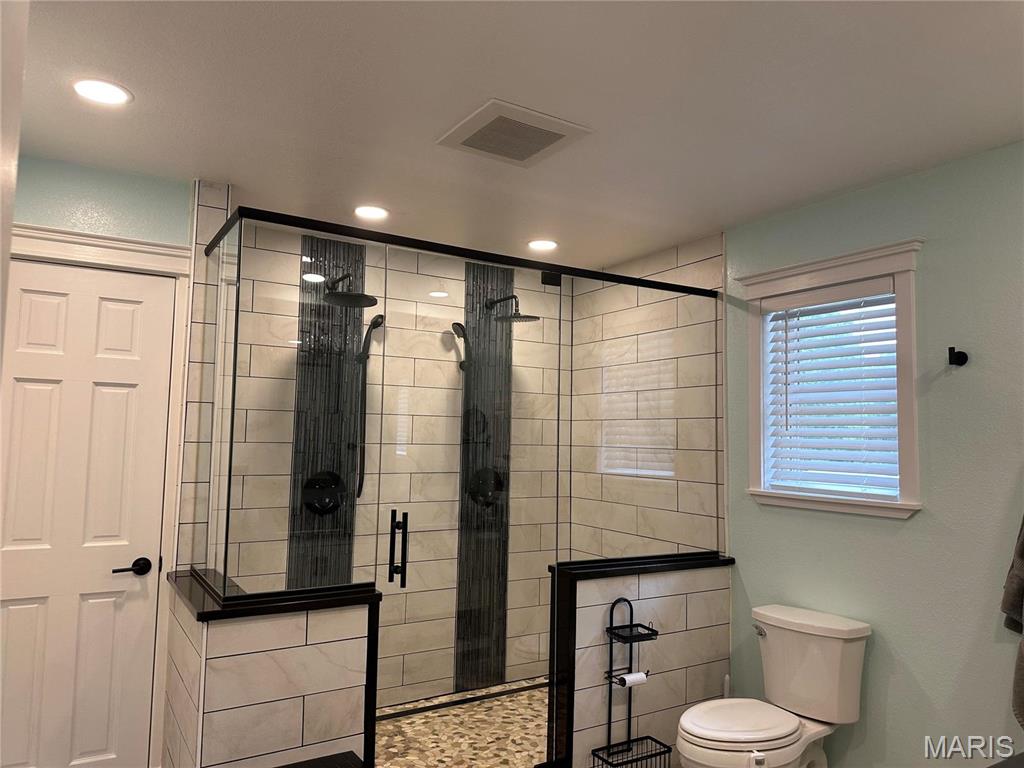 3890 TALL OAKS Drive