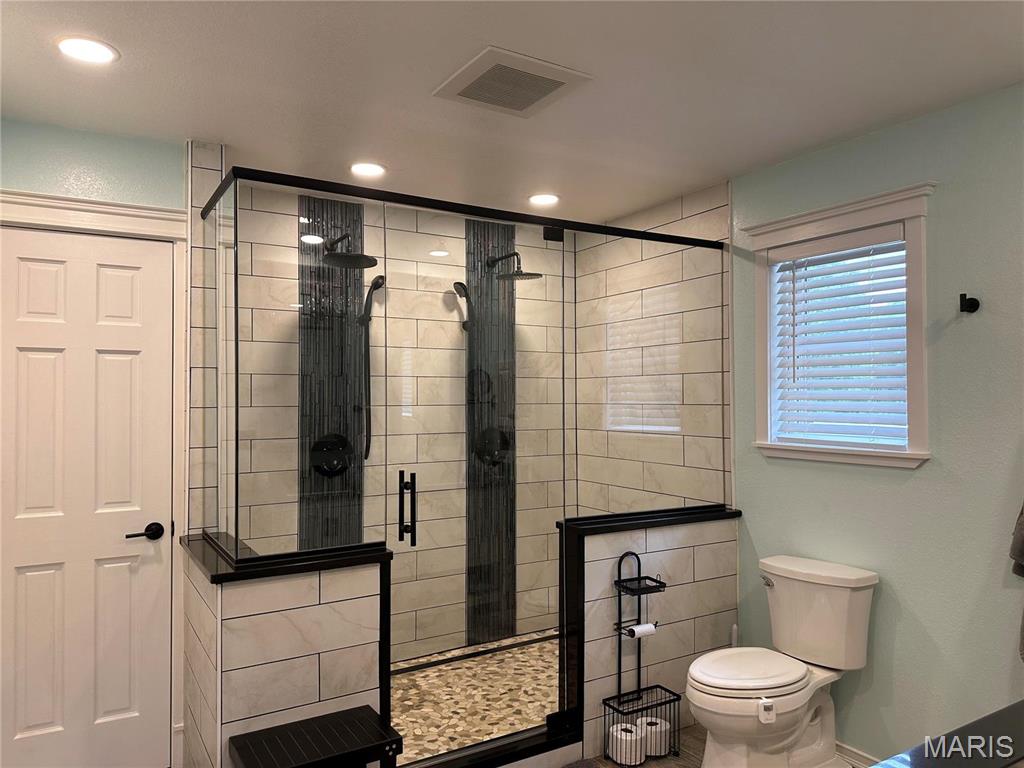 3890 TALL OAKS Drive