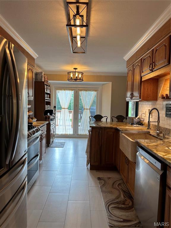 3890 TALL OAKS Drive