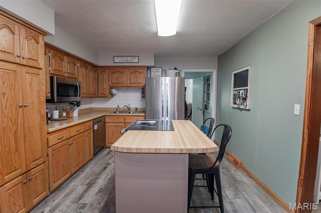 1106 W Parkview Drive
