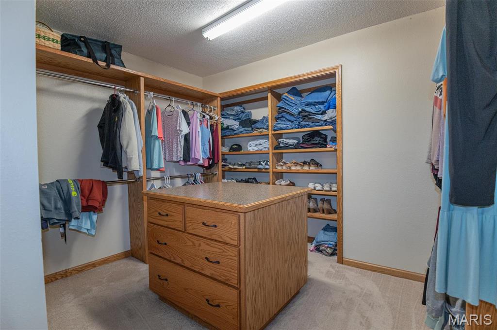 1106 W Parkview Drive