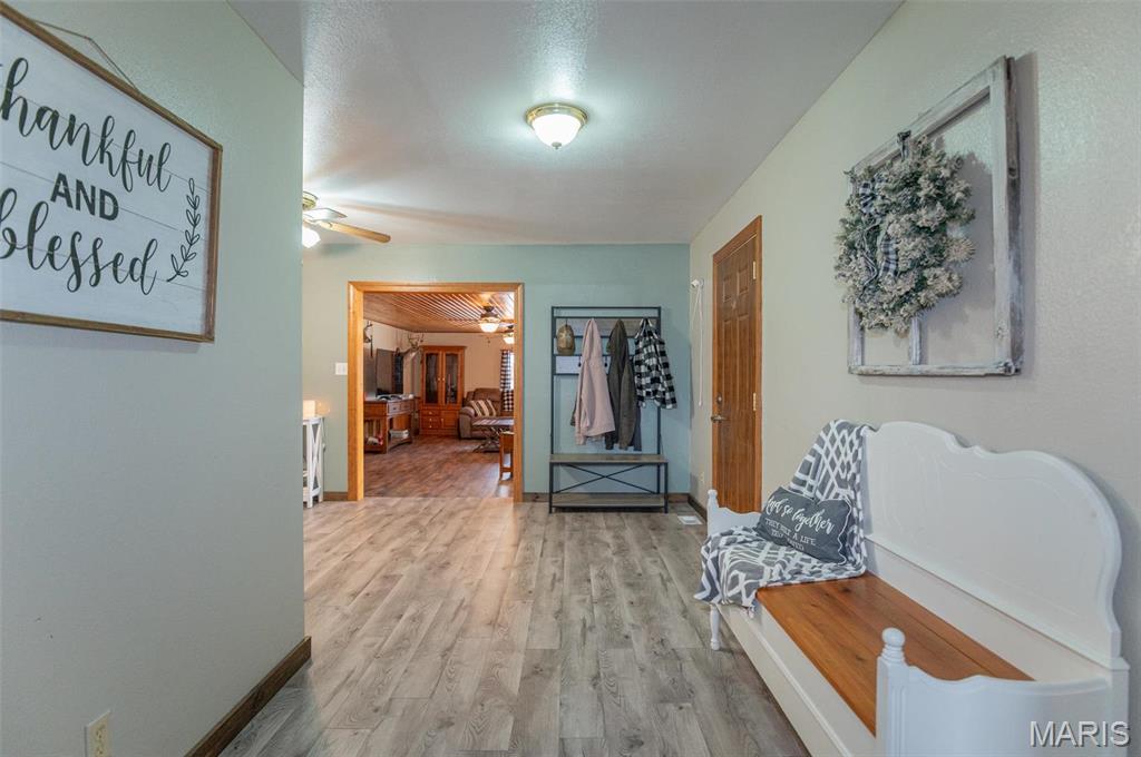 1106 W Parkview Drive