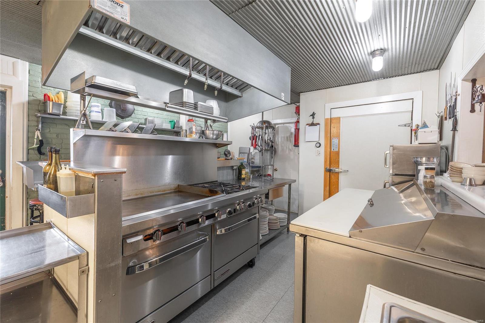 305 South Alvarado Avenue