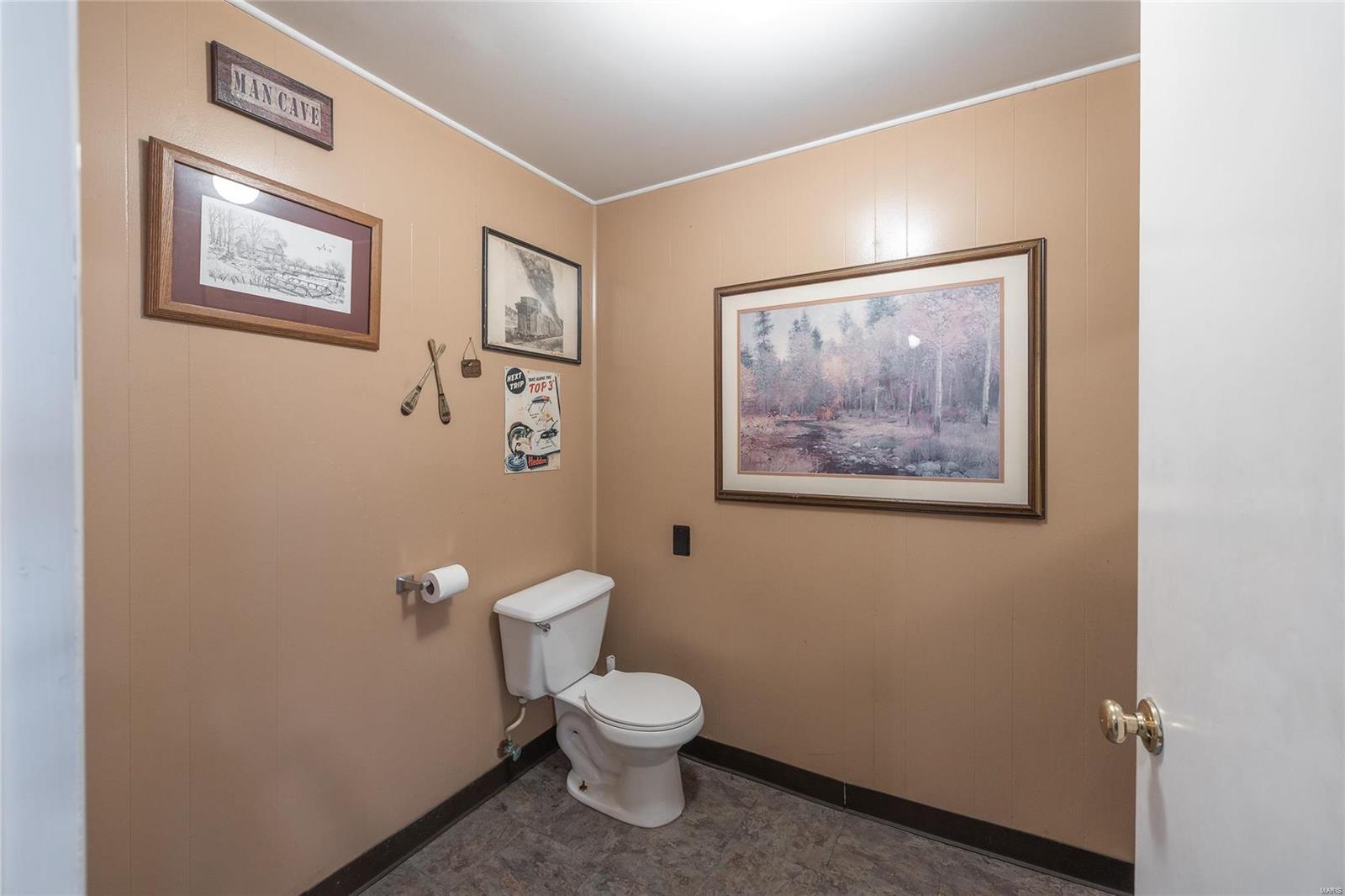 305 South Alvarado Avenue