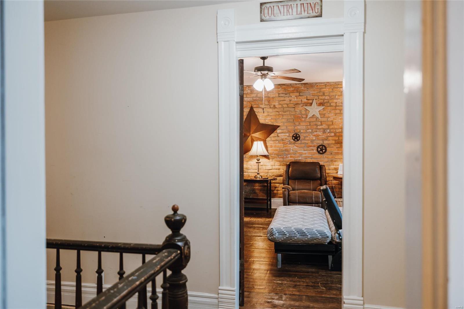 305 South Alvarado Avenue