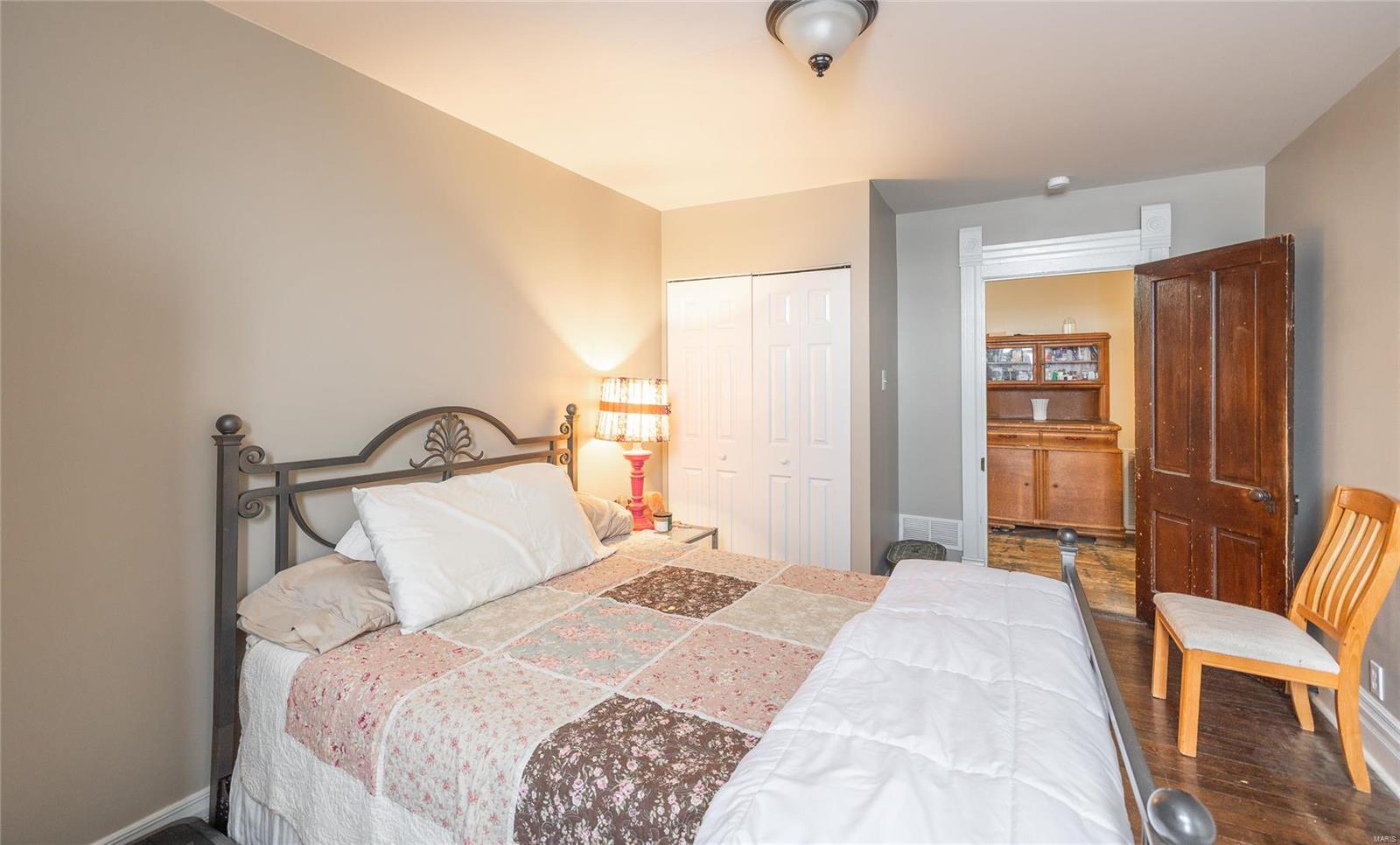 305 South Alvarado Avenue