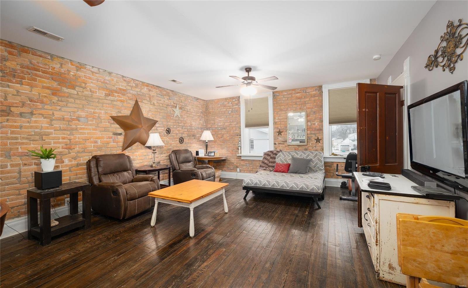 305 South Alvarado Avenue