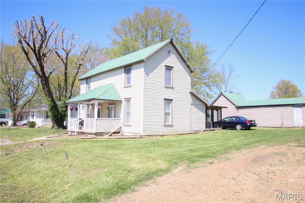 405 E 1st Street