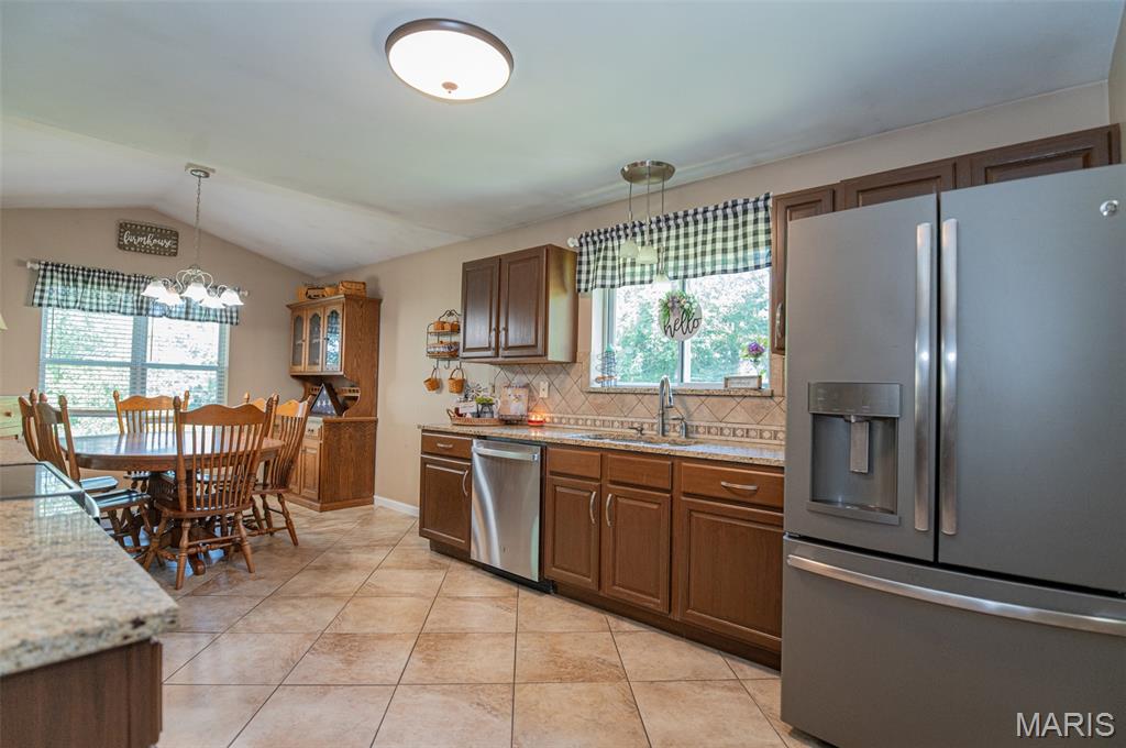 351 Meyers Hill Ln