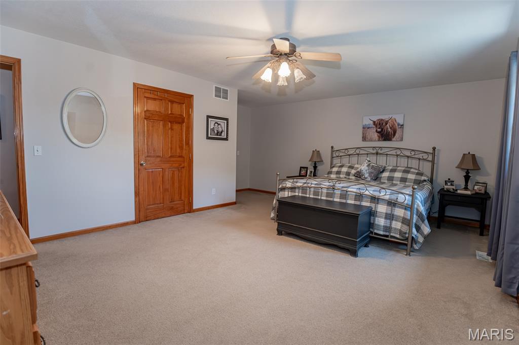 1136 Highway NN