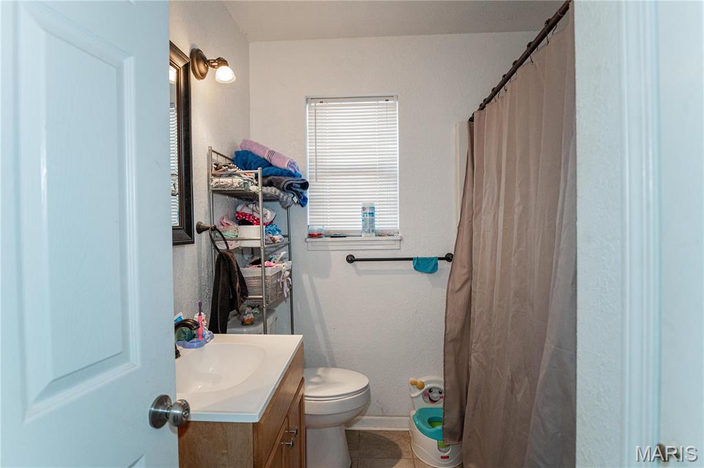 806 S Tebbetts