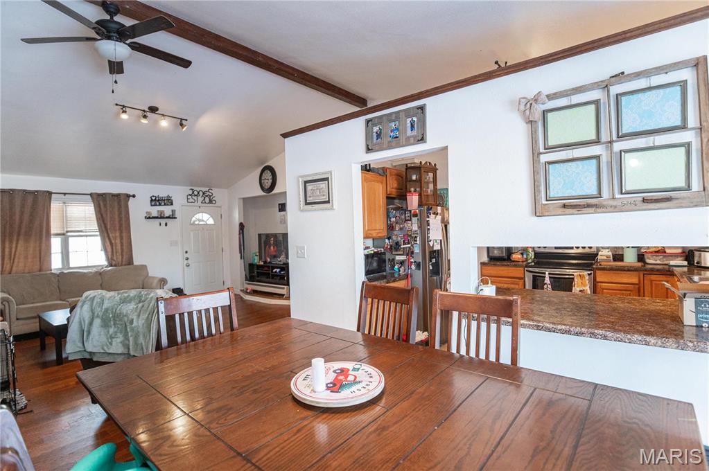 806 S Tebbetts