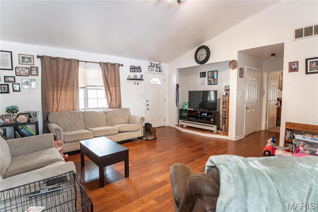806 S Tebbetts