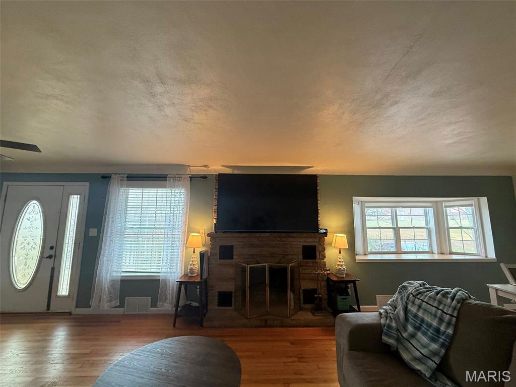 400 W Missouri Avenue