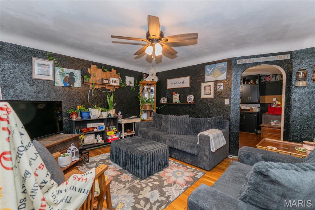 510 W Franklin Avenue