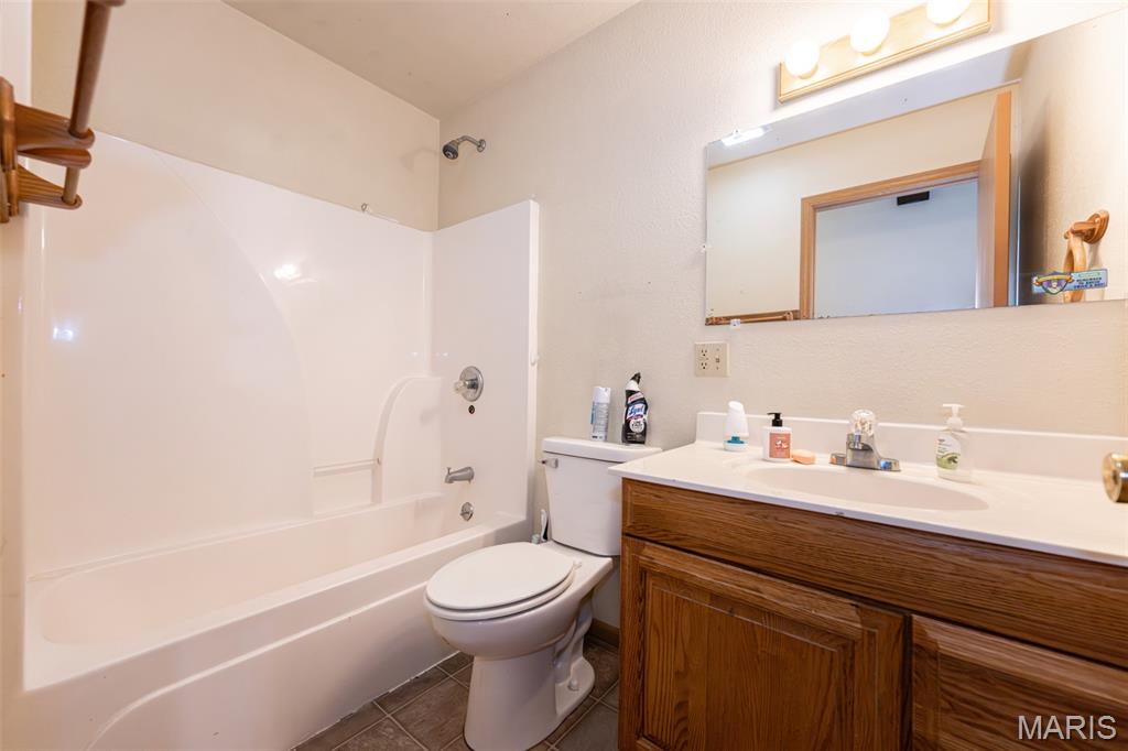 318 E W&W Circle Drive