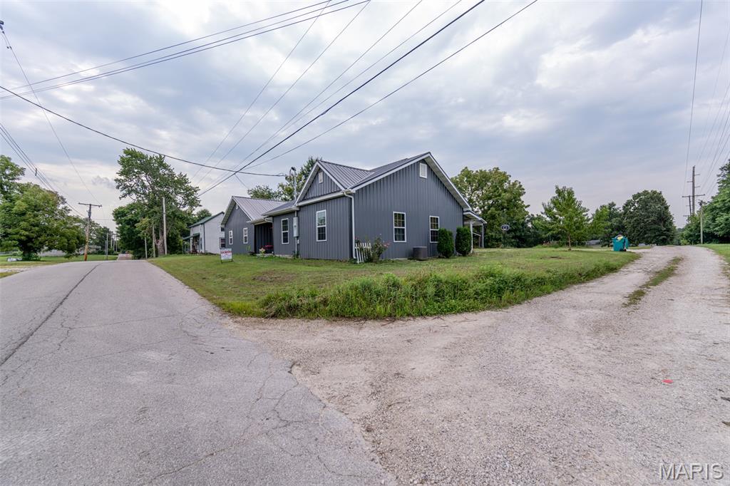508 E 5th Street
