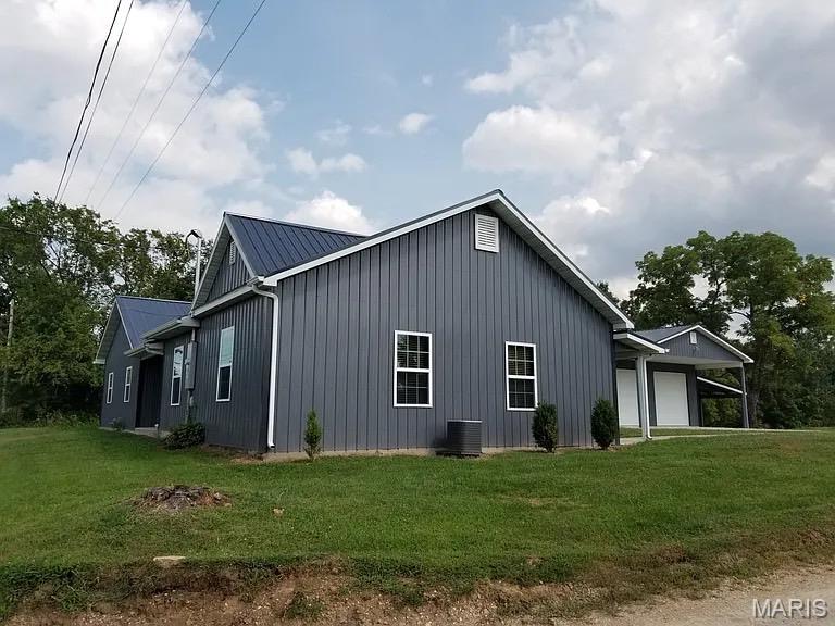 508 E 5th Street