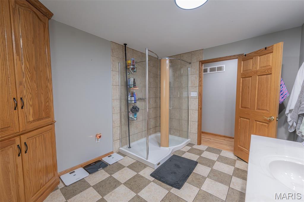 403 W 4th Street